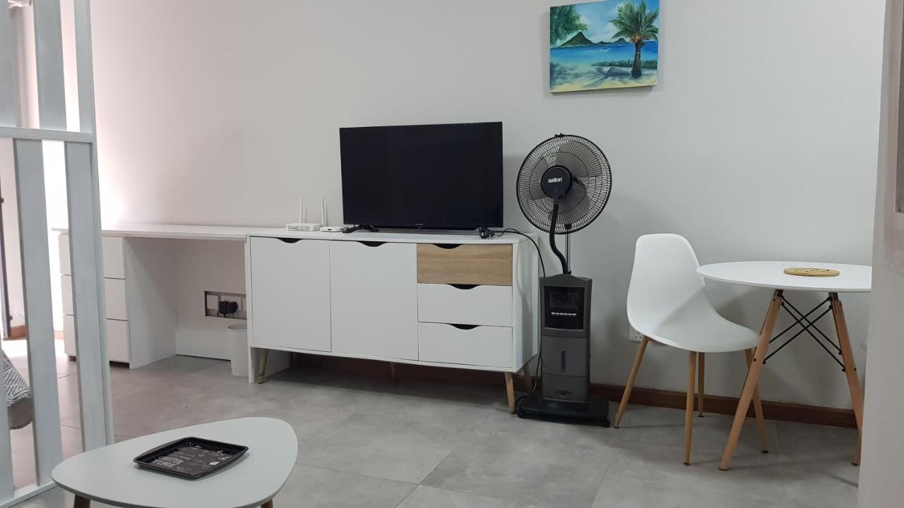 Apartmán Modern Luxury Studio Fully Equipped Flic-en-Flacq Exteriér fotografie